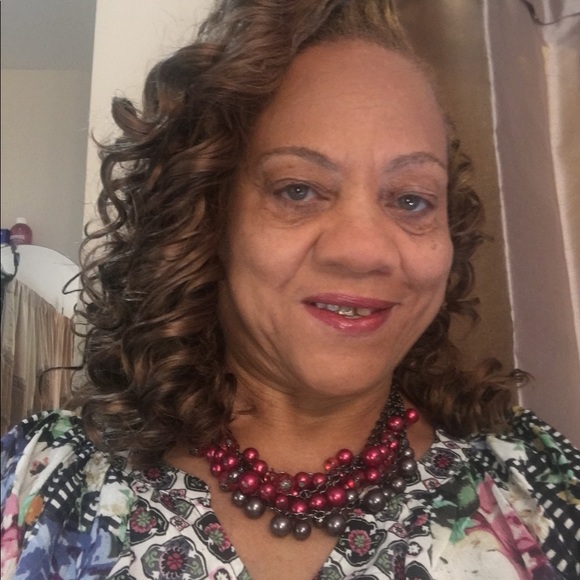 Meet your Posher, Sylvia - Picture 4 of 8